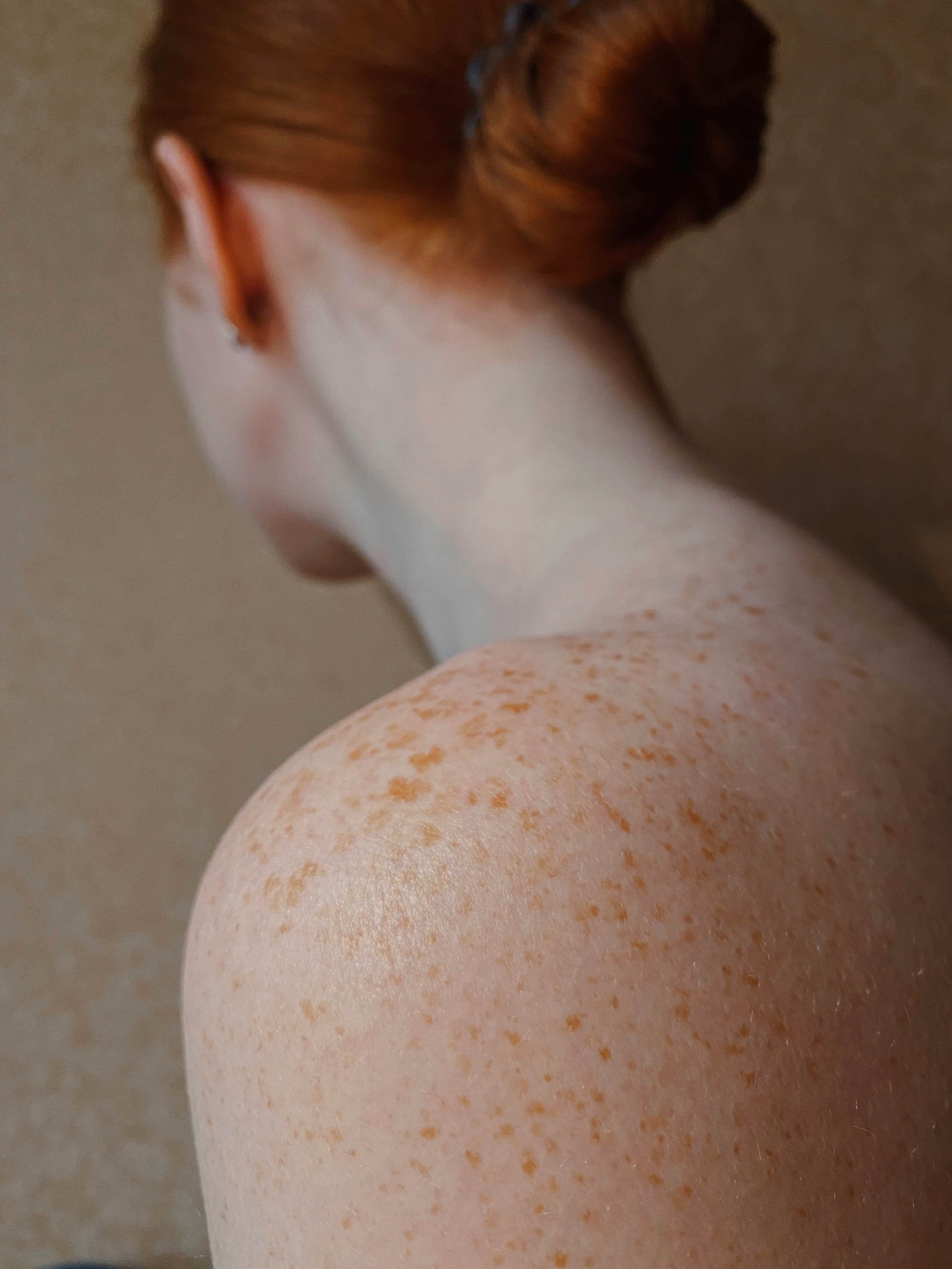 Repetitive transcranial magnetic stimulation treatment for depressive disorders: current knowledge and future directions (2019)